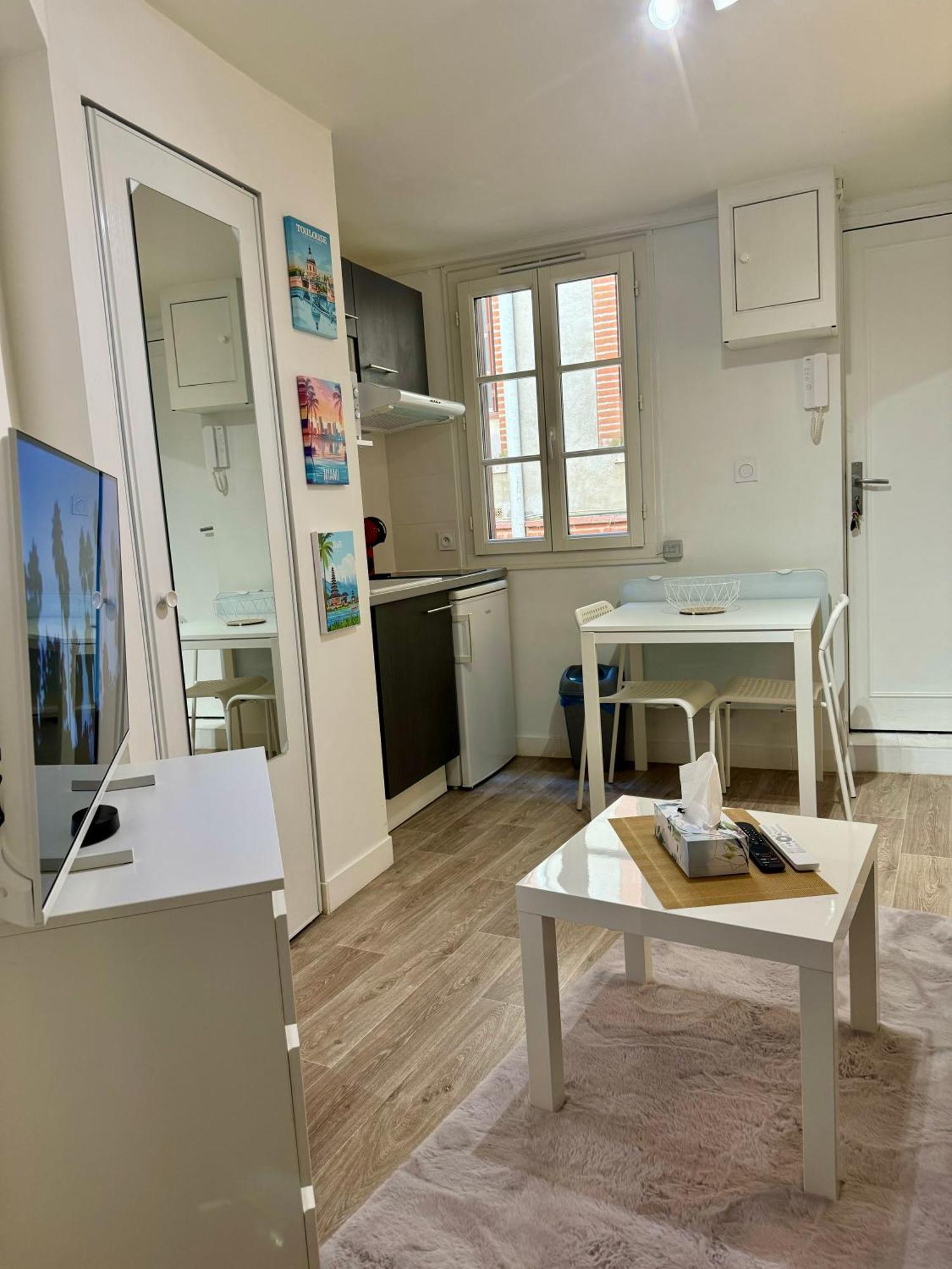 Studio Cozy Au Coeur Des Carmes Toulouse Luaran gambar
